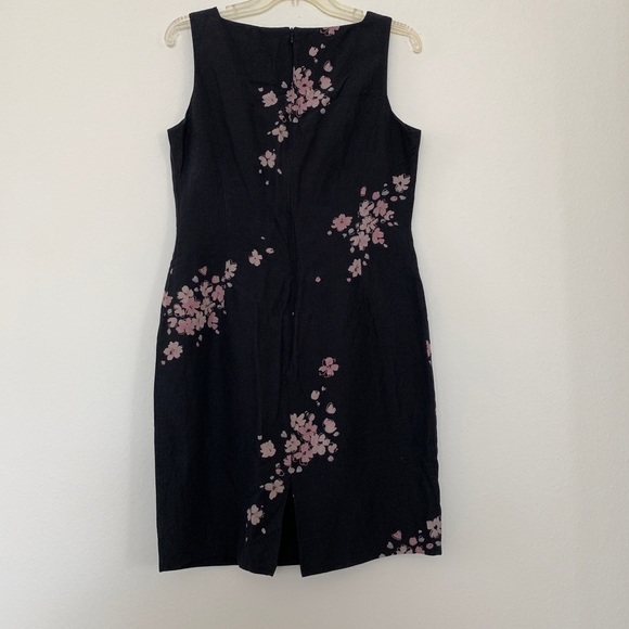 Black Sleeveless Dress with Pink Flowers - Picture 2 of 9